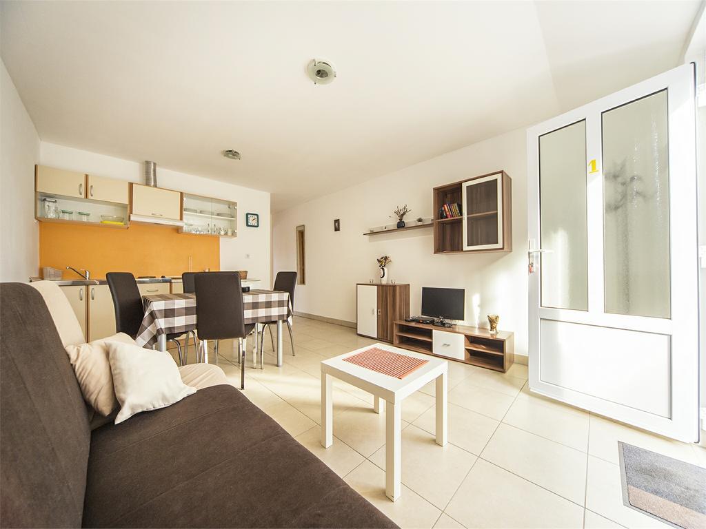 Apartments Katoro Relax Умаг Екстериор снимка
